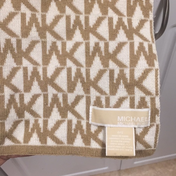 Sold - Picture 2 of 3